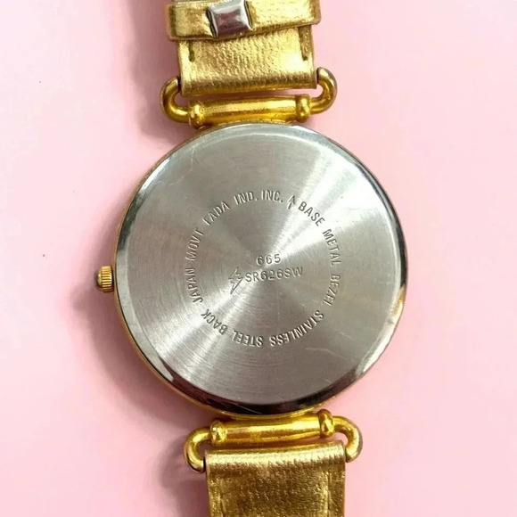 Vintage Gloria Vanderbilt Gold Leather Watch - Picture 10 of 13
